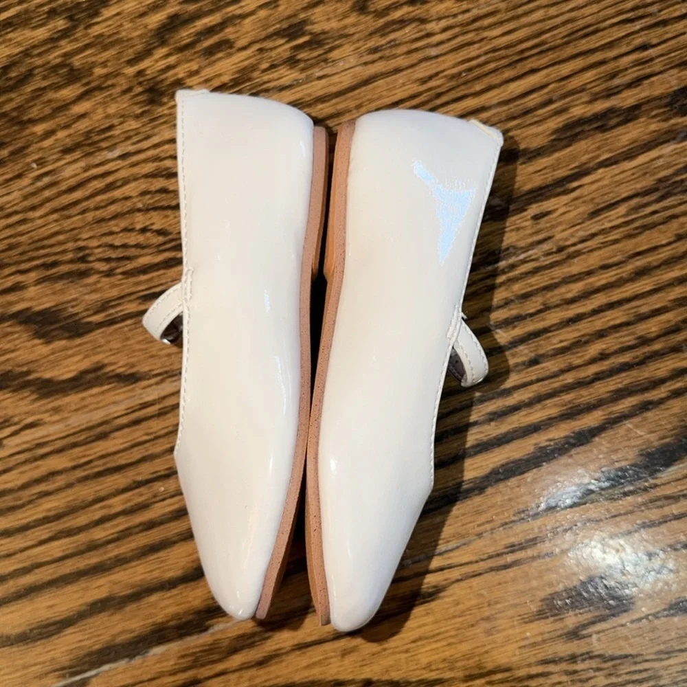 NWOT ZARA PATENT BALLET FLATS 22